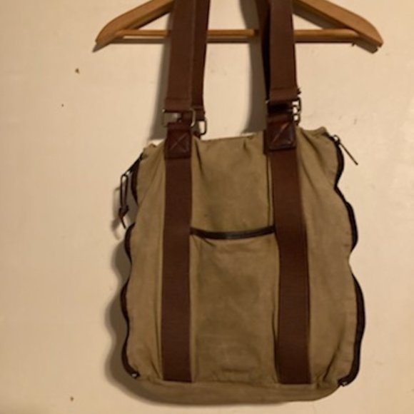Duluth Trading Co Canvas Oiled Bag/Expandable - Picture 2 of 8